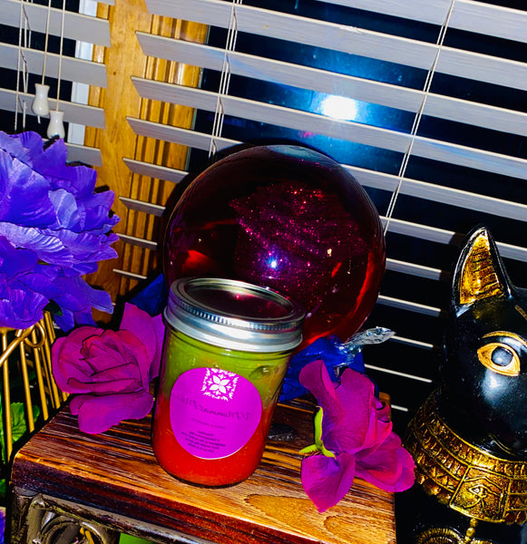 8oz Cucumber, Green Apple, and Melon seamoss swirl with Strawberry.