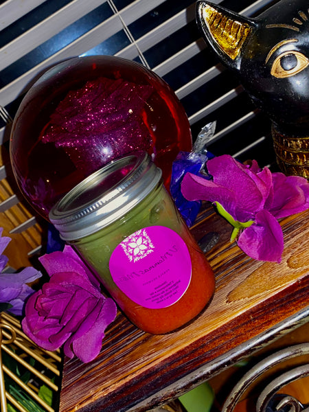 8oz Cucumber, Green Apple, and Melon seamoss swirl with Strawberry.